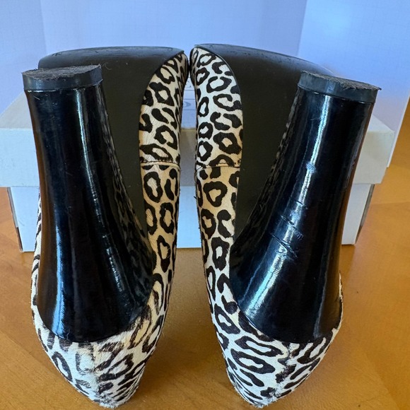 Steve Madden Mindyy Pumps Cheetah Calf Hair Red Buckle Size 10 Leopard Heel - Picture 12 of 16